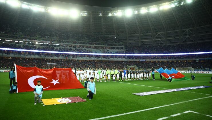 Galatasaray ile Karabağ depremzedeler için sahaya çıktı