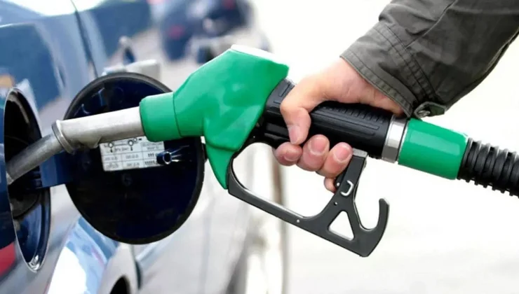 Benzin ve dizel fiyatlarında tabela değişti! Benzin, dizel, LPG’ye zam veya indirim var mı? Sürücüler şaştı kaldı