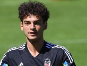 Beşiktaş genç futbolcu Emirhan Delibaş ile yollarını ayırdı