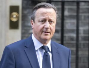İngiltere Dışişleri Bakanı Cameron İsrail’i suçladı