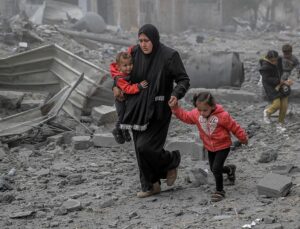 Steiner: (Gazze’de) İnsanların hayatta kalabileceği koşulların çöküşüne tanık oluyoruz